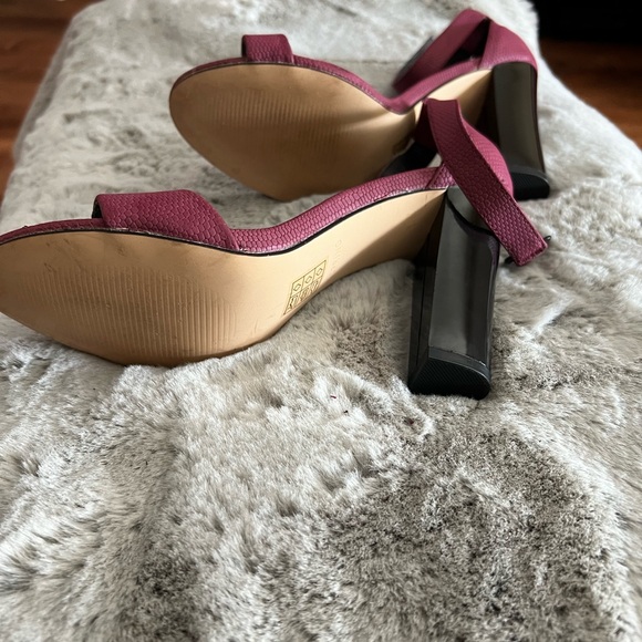 Call it spring burgundy high heels women’s sandals, size 8.5 - Picture 11 of 12